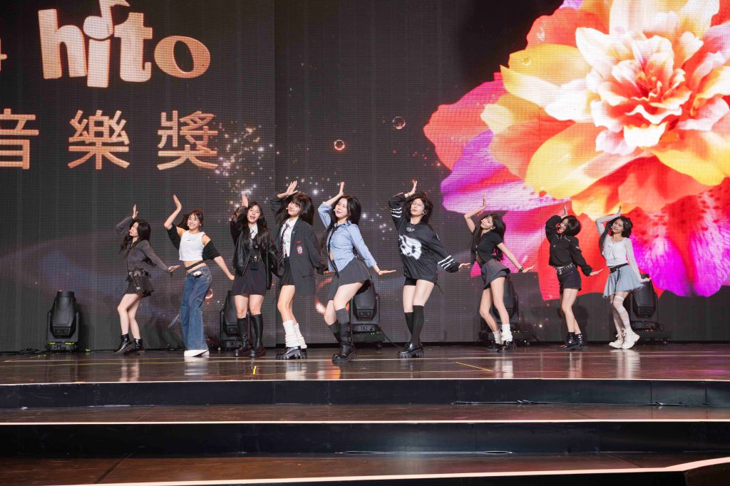 GENBLUE 幻藍小熊以九人之姿合體，默契依舊