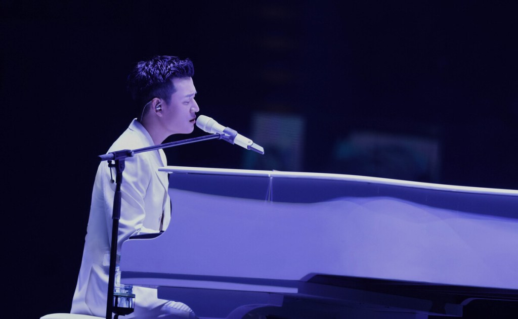 【NEWS】周興哲入圍金曲35最佳作曲人 推出新歌〈青春要用幾行詩來寫〉 邀方文山作詞、陳君豪擔綱製作&nbsp;巡演蘇州站首唱