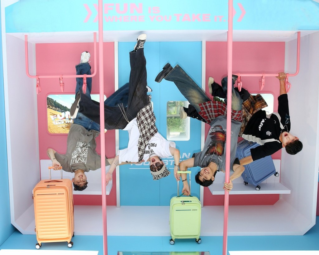 【NEWS】American Tourister品牌主題快閃店進駐信義A11廣場 邀U:NUS一起搭乘上下顛倒的電車車廂 首日到場勁歌熱舞演出