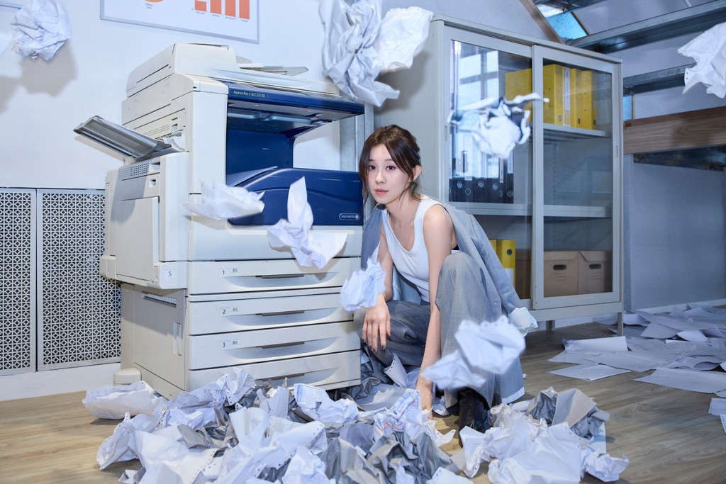 【bin】白安為靈異職人輕喜劇《幸福房屋事件簿》創作主題曲〈亂七八糟的夢想〉 節奏歡快且輕鬆 帶給人簡單又快樂的感受