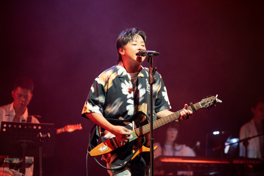 【NEWS】賴銘偉人生首場演唱會《堅持唱原KEY》温嵐驚喜登台對唱〈屋頂〉 昔日星光戰友梁文音、葉瑋庭、賴聖恩到場力挺