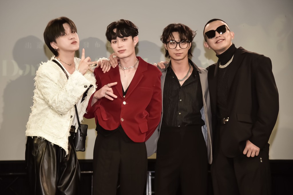 左起U:NUS吳昱廷、呂植宇、FEniX MAX、U:NUS高有翔