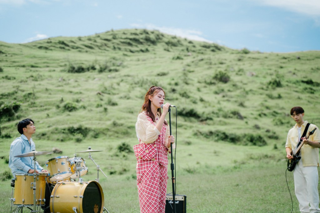 Jasmine張靜汶實現願望 邀請到理想混蛋合作〈我愛我〉(照片提供:日音樂 Day One Music @ PMP Entertainment
