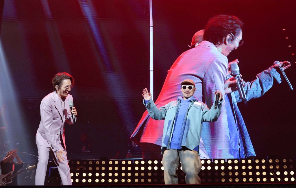 林志炫台北小巨蛋安可返場 邀金曲歌王熱狗擔任嘉賓 (照片提供:寬宏藝術)

