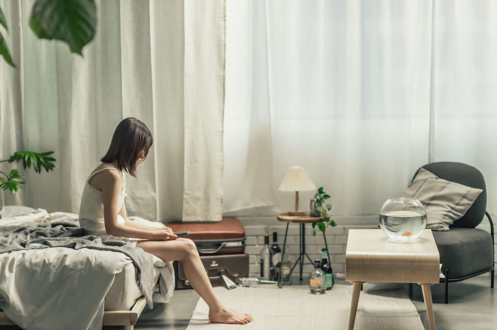 野東西新單曲〈上帝〉邀來林瑄跨刀拍攝 (照片提供:茶地影業有限公司)