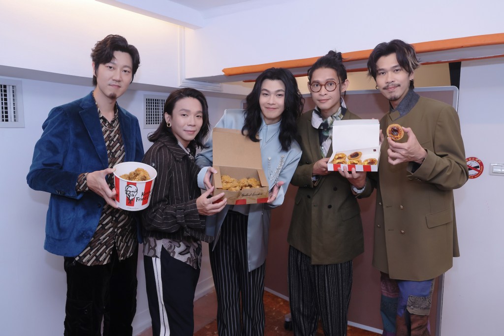 麋先生的超高人氣接獲不少合作廠商邀約，肯德基以美味炸雞與蛋撻一同為9/21演唱會應援