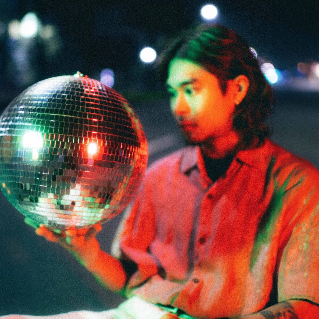 斜槓新人希文推出首張個人EP《沉溺》(照片提供:街聲派歌)