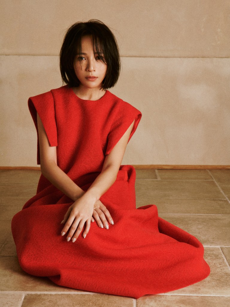 梁文音推出全新單曲〈短痛不如長痛〉 10/12首登TICC開唱 (照片提供:環球音樂)