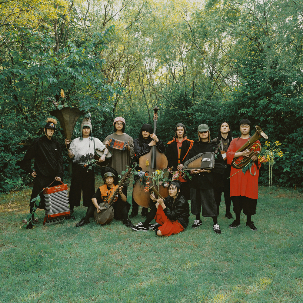 金曲最佳樂團落日飛車與韓國樂團 HYUKOH 聯手發表全新專輯《AAA》