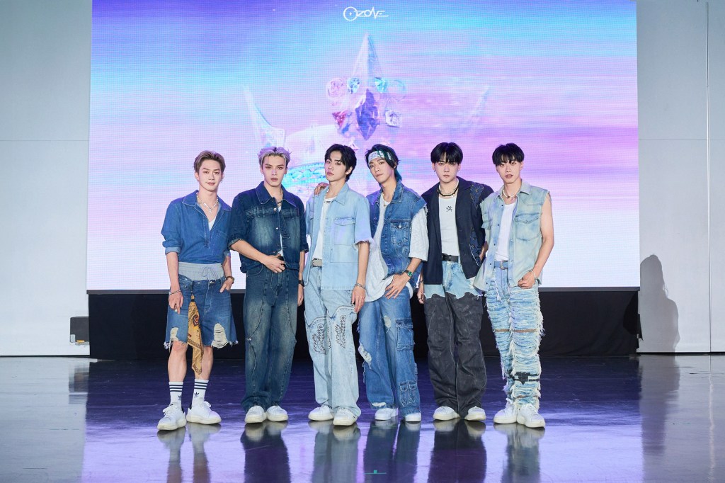 Ozone(左起)子翔、哲言、佳辰、煥鈞、祖安、文廷 (照片提供:索尼音樂)