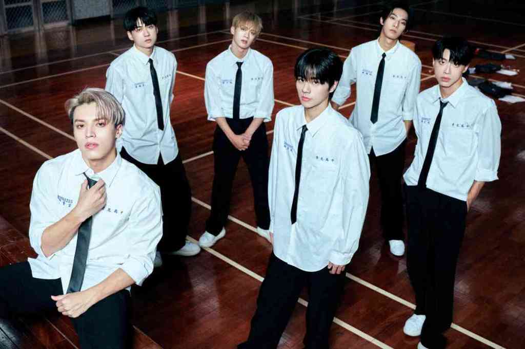 【Sony】Ozone小巨蛋演唱會前哨曲〈最最靠近愛情的那天〉 全員以高中制服造型亮相 化身吉他社社員&nbsp;推出學長教唱版影片