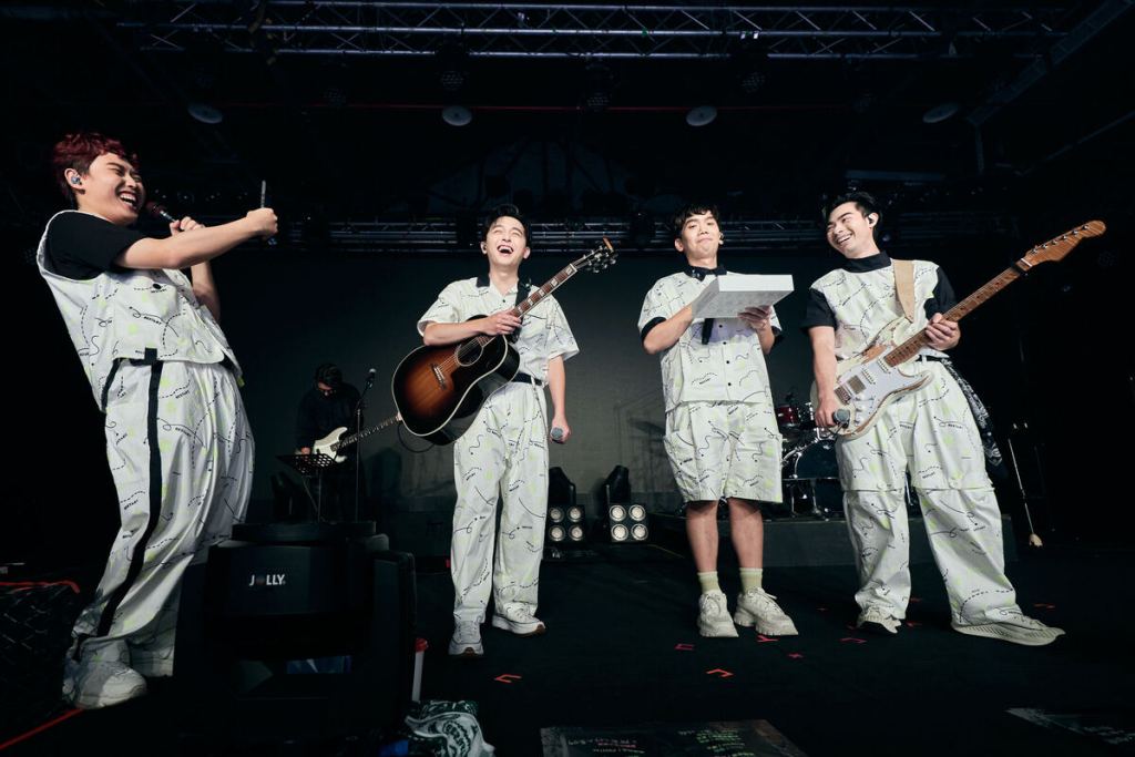 【PQP】理想混蛋「換日線BESTART」唱回台北 雞丁為三位8月壽星團員 悲情演出整人計劃驚喜慶生&nbsp;預告明年將會有更大計畫