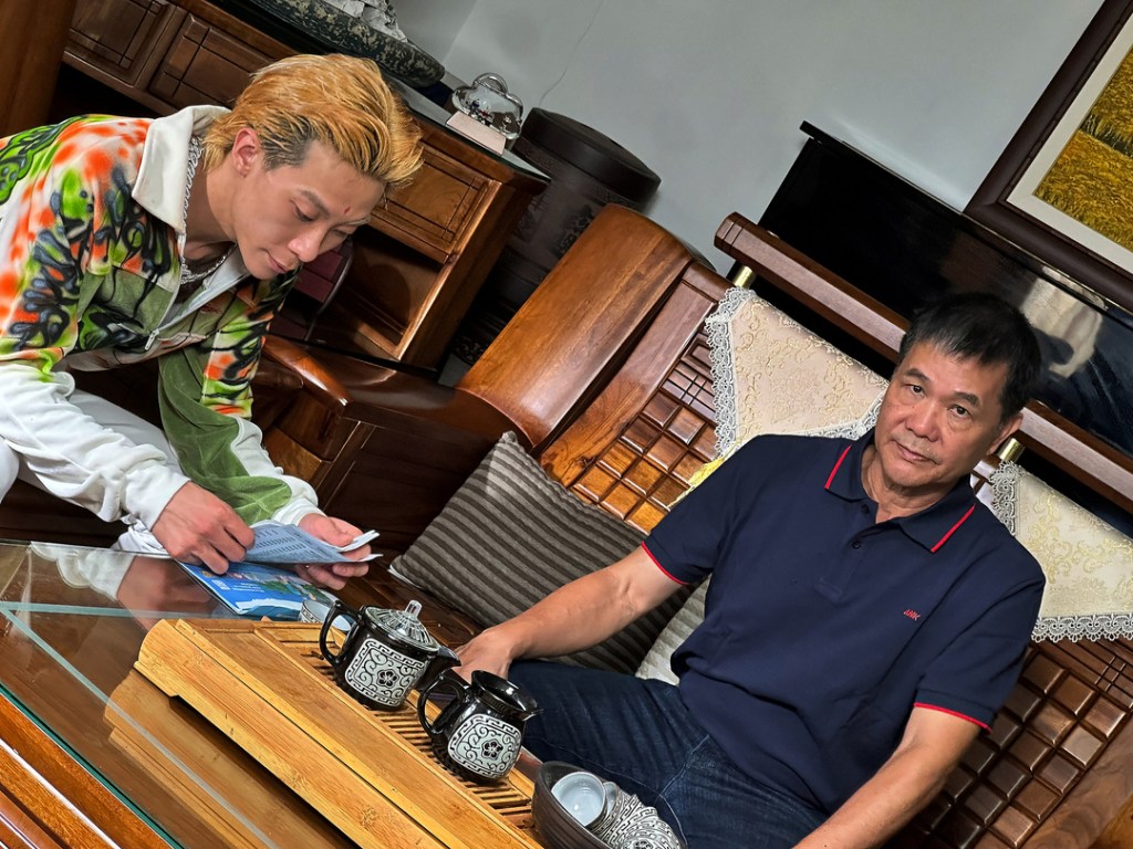 〈蔡董〉這首歌對潤少來說意義非凡邀請父親一起拍MV 