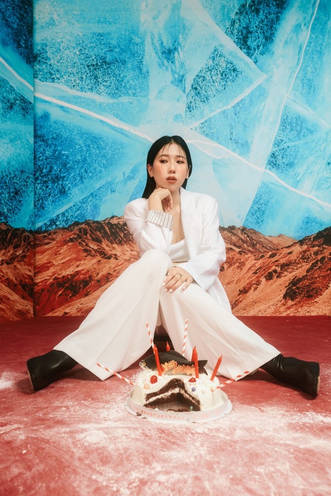 凹與山 Our Shame 鼓手 Isan