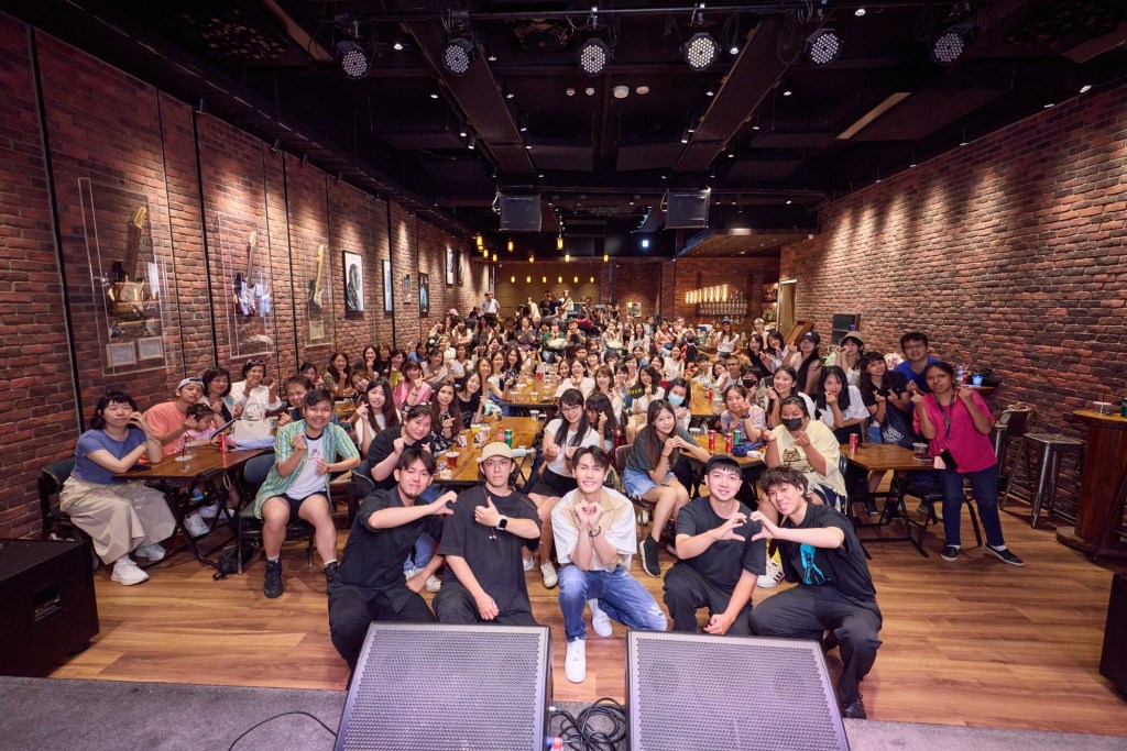 周定緯＆樂手老師＆粉絲大合照