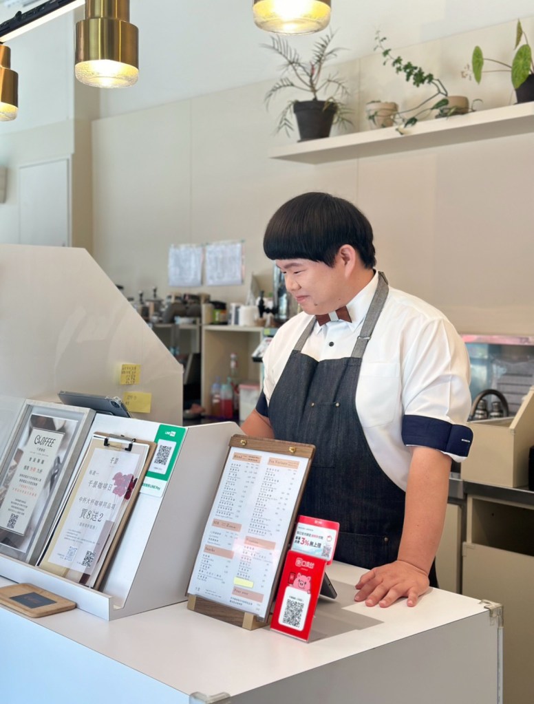 林育羣(小胖)睽違6年推出全新單曲《還是會想念》(照片提供:諾拉說音樂製作有限公司)
