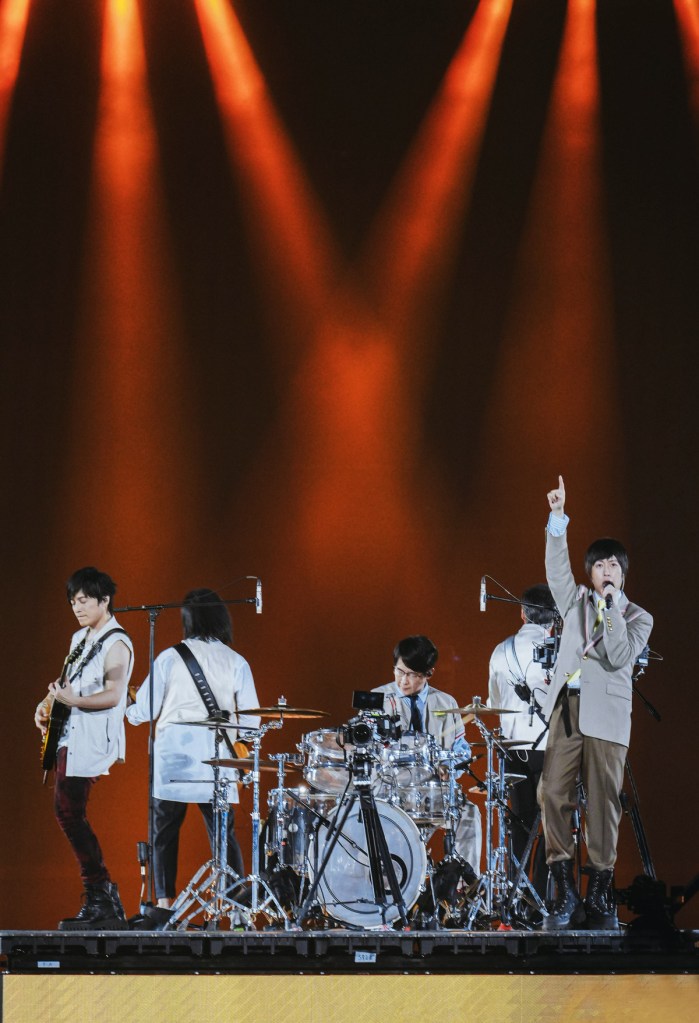 五月天一「齊」獻上最誠摯演出