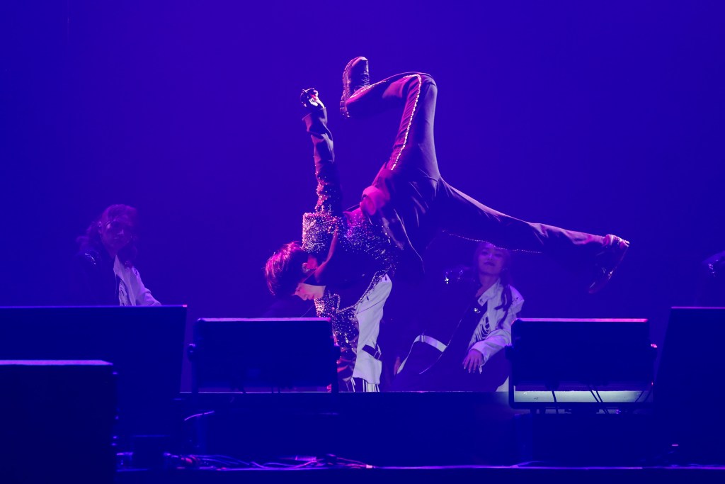 牛奶展現舞蹈紹技