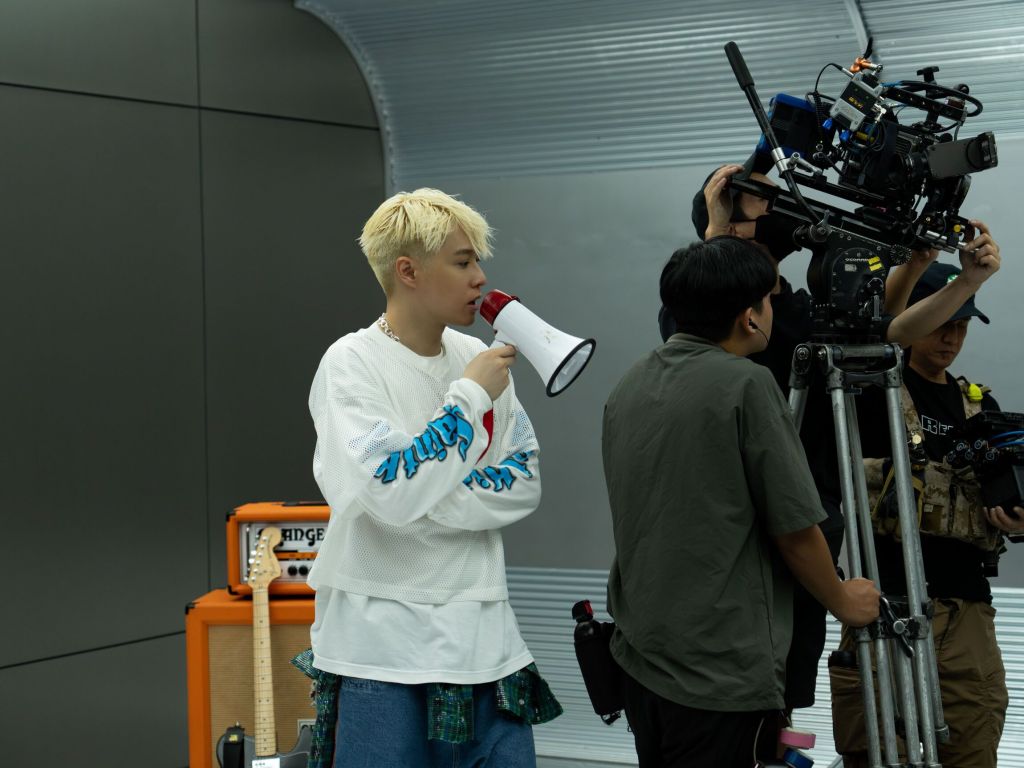 周湯豪一手操刀新歌視覺影像呈現