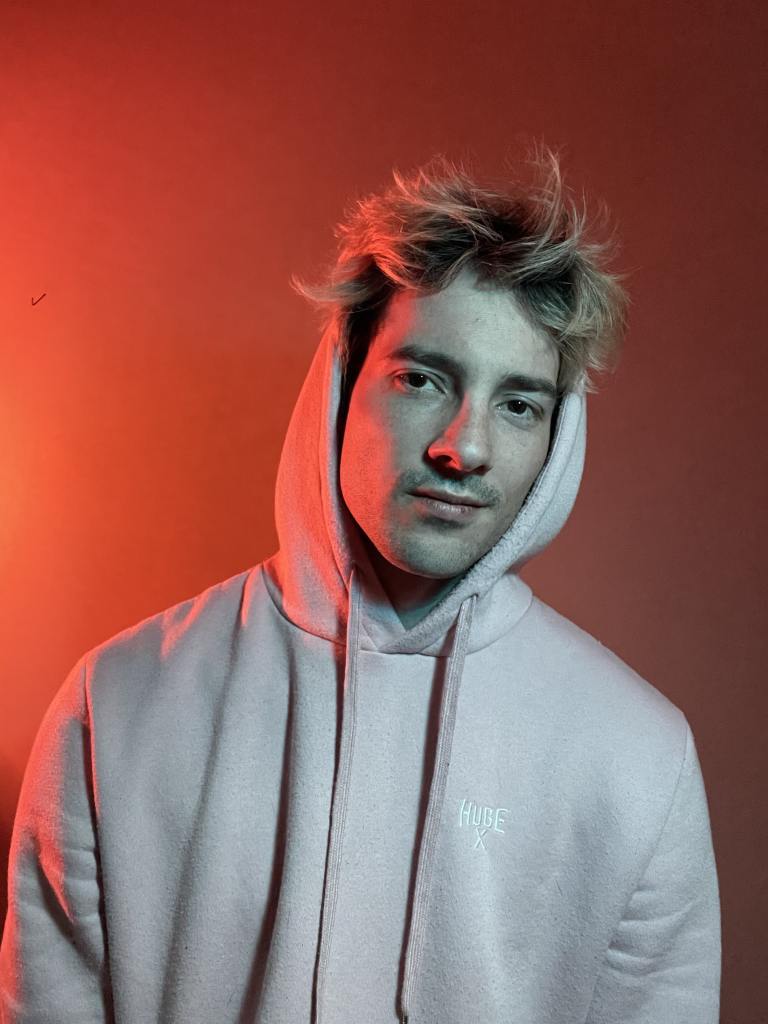 加拿大饒舌歌手阿龍Dallas Waldo