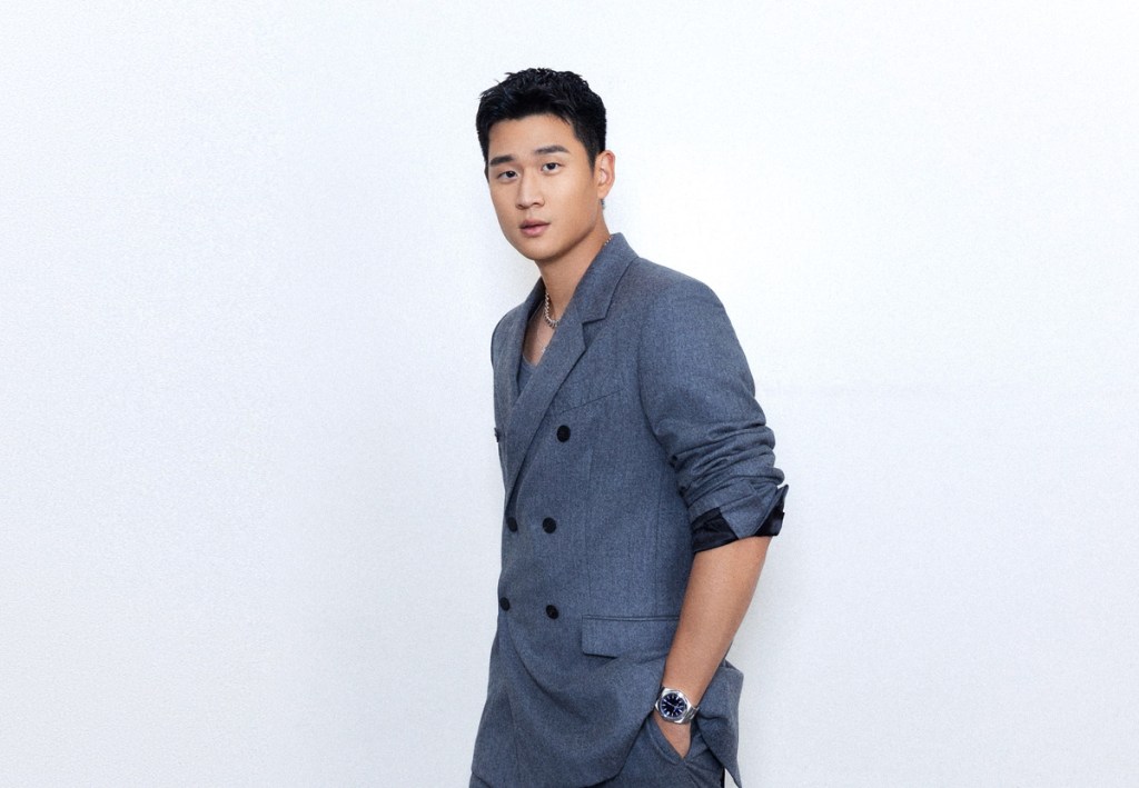 【NEWS】周興哲為電影《危機航線》打造片尾曲〈明天我在你身邊〉 迎接出道10週年 攜手台灣華納音樂合作&nbsp;年底發行新專輯