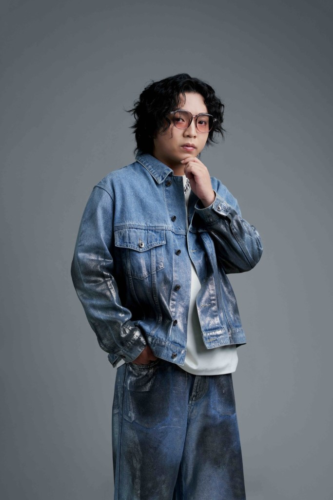 潘信維10/25發行首張台語創作專輯《查埔人一首歌》(照片提供:時刻娛樂)