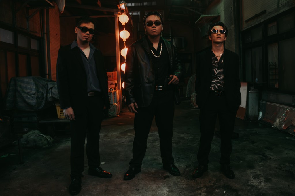 阿跨面最新MV〈心竭〉與茄子蛋吉他手阿德、阿任同框