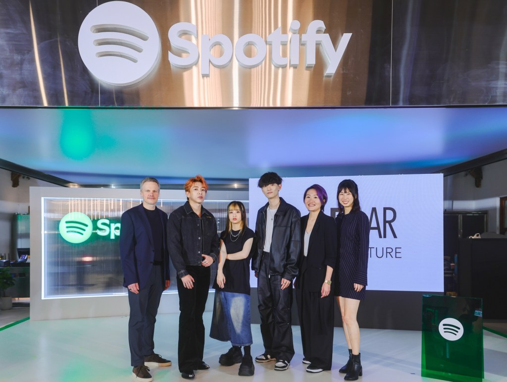 (左起)Spotify 東南亞暨大中華區總經理 Gustav Back、Tyson Yoshi、林潔心 ddkogi88、斑恩 Ben、Spotify 亞洲區音樂總監 Kossy Ng、Spotify 東南亞暨大中華區藝人與廠牌合作部總監 Sarah Sim (1)