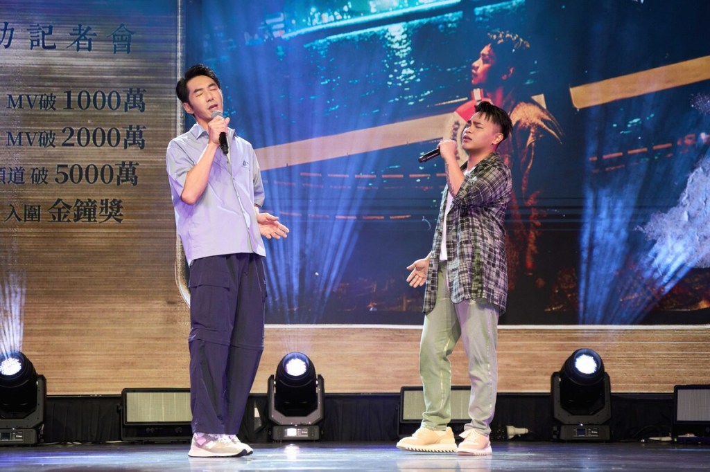 邱軍慶功記者會 李李仁跨刀站台祝賀
