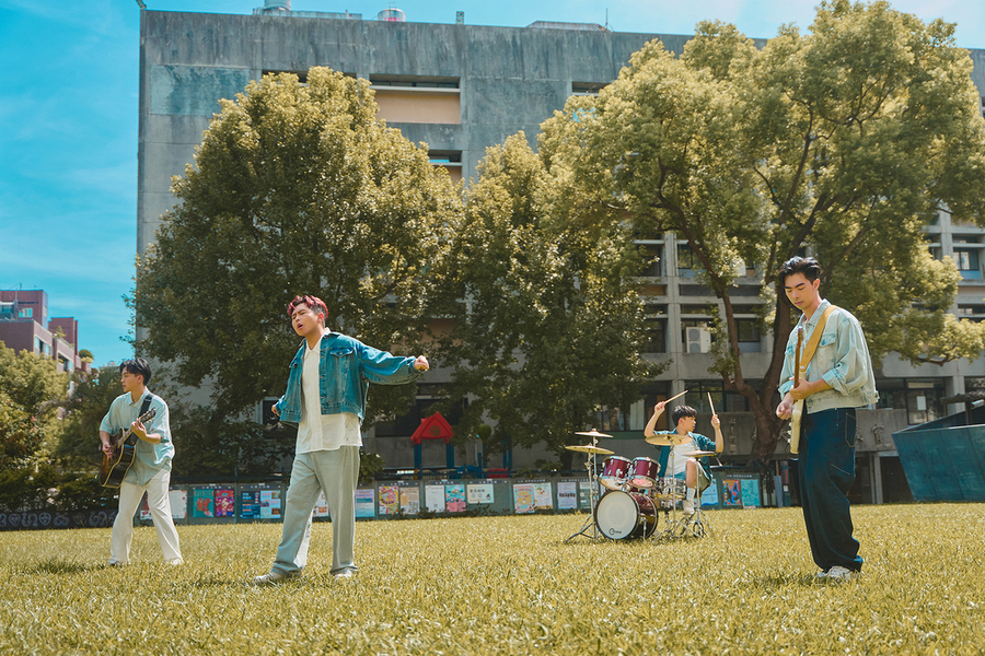 理想混蛋成團七週年紀念單曲〈頑強〉(照片提供:何樂音樂)