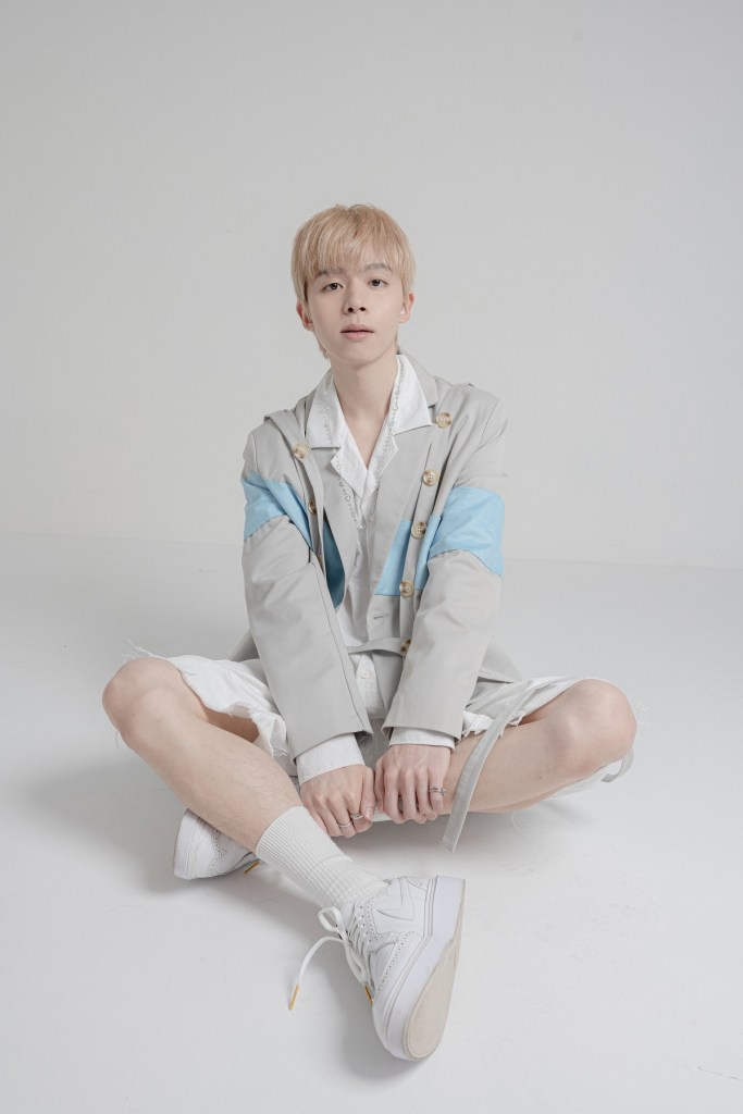 瑋瑋黃挺瑋推出全新創作單曲〈在東京路上〉(照片提供:索尼音樂)