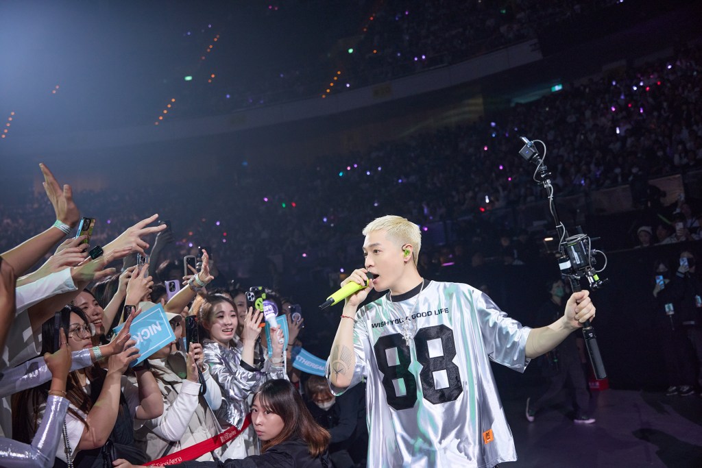 周湯豪「EALIVE (R2) 特仕版」台北小巨蛋圓滿落幕 (照片提供:環球音樂)