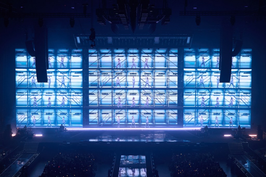 周湯豪「REALIVE (R2) 特仕版」台北小巨蛋首場登場 (照片提供:環球音樂)