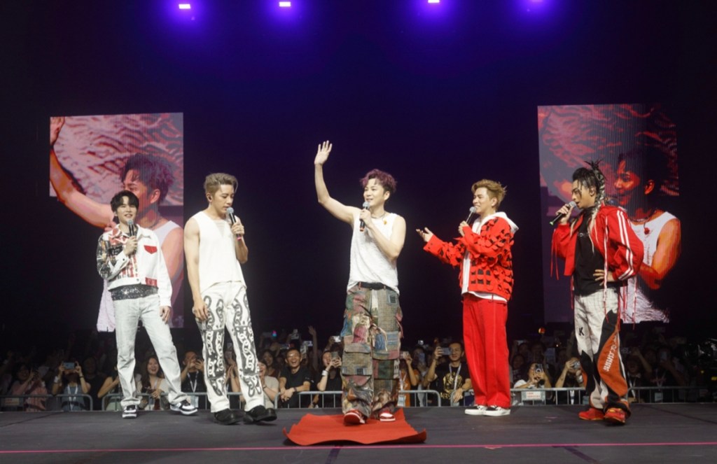 書偉錯過金馬 Energy貼心台上鋪紅毯過癮