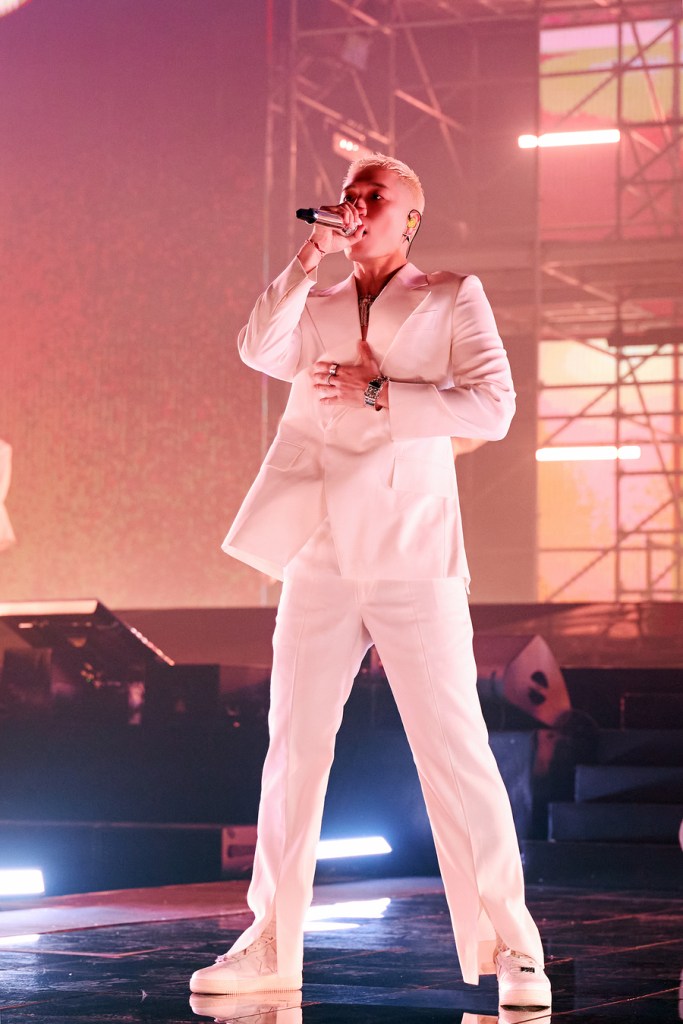 周湯豪「REALIVE (R2) 特仕版」台北小巨蛋首場登場 (照片提供:環球音樂)