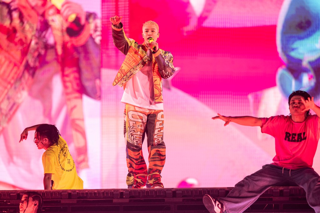 周湯豪 REALIVE (R2) 特仕版小巨蛋首演 帶來超過30首曲目&nbsp;超高規格舞台設計嗨炸全場