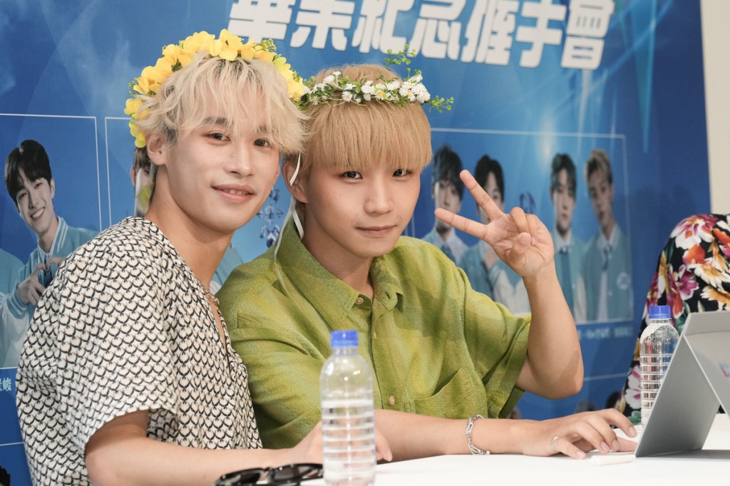 風行者各種可愛姿勢滿足粉絲許願