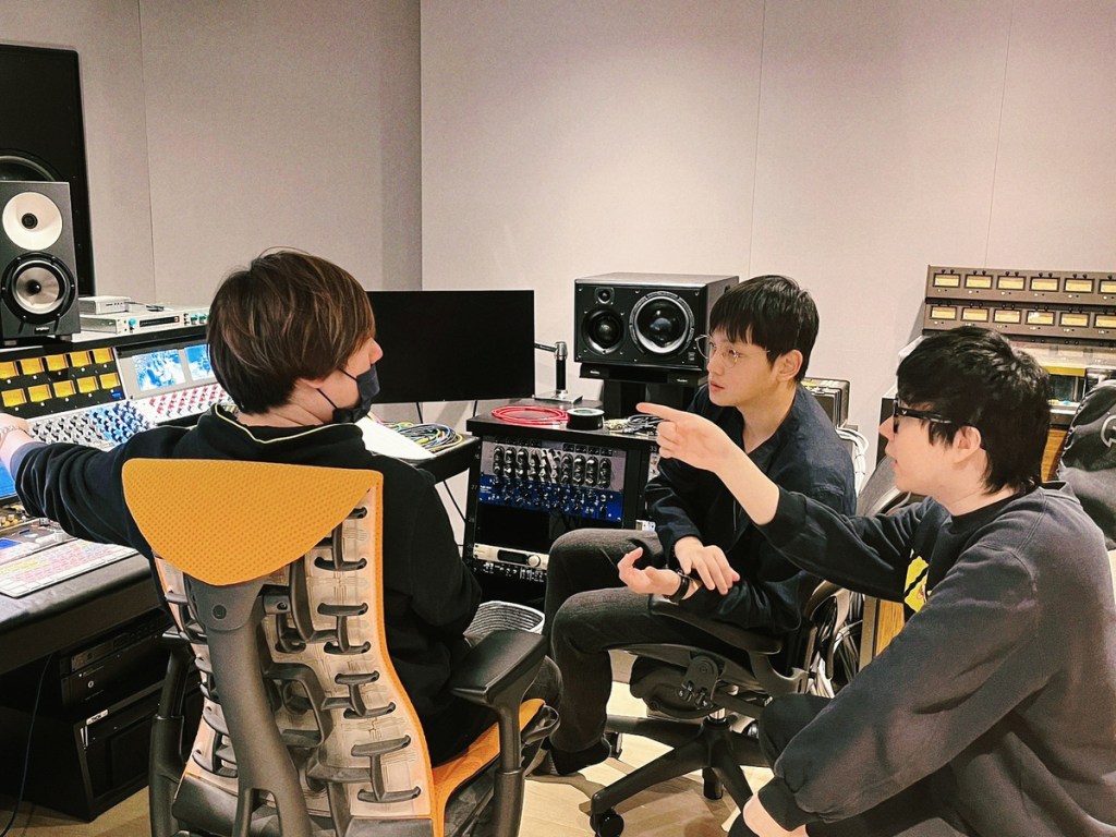 製作團隊：左單爲明、中邱振哲、右林樂偉。