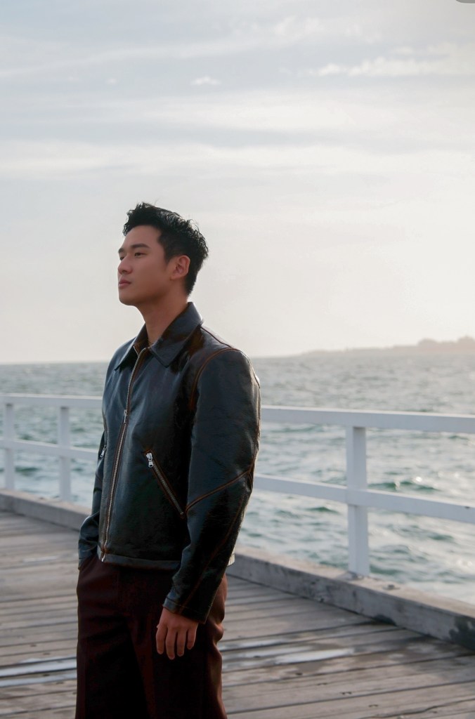 周興哲全新抒情歌曲〈想念你想我〉(照片提供:星空飛騰)