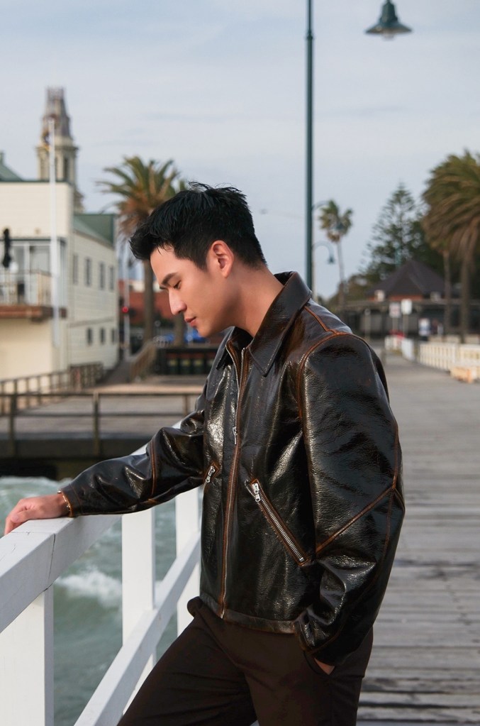 周興哲全新抒情歌曲〈想念你想我〉(照片提供:星空飛騰)