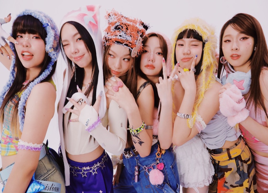 babyMINT 推出成團首張迷你專輯《BBMatrix ∞》 intro加4首歌曲串聯成故事線 進入腦洞大開的宇宙