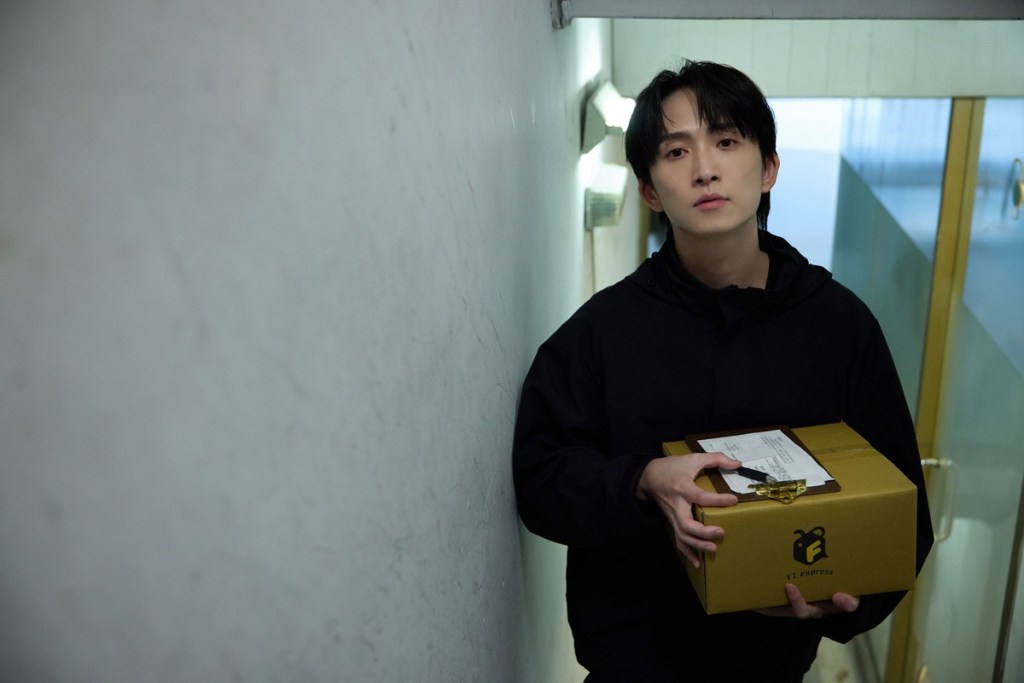 邱鋒澤發布全新單曲〈不要擔心我,你要好好過〉