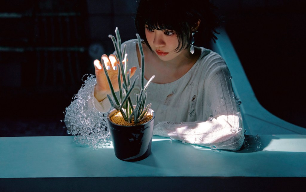 郁可唯〈沉溺循環〉MV照