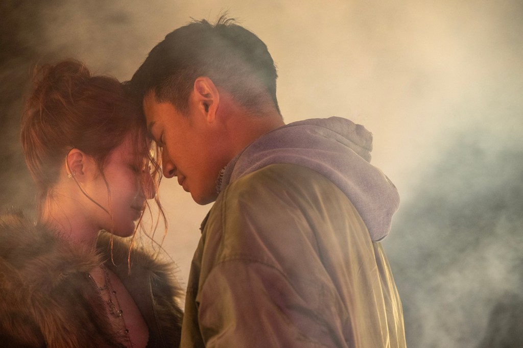 周興哲新專輯同名主打〈幾乎是愛情〉探討感情新型態「Situationship」 力邀 (G)I-DLE&nbsp;舒華跨刀合作MV