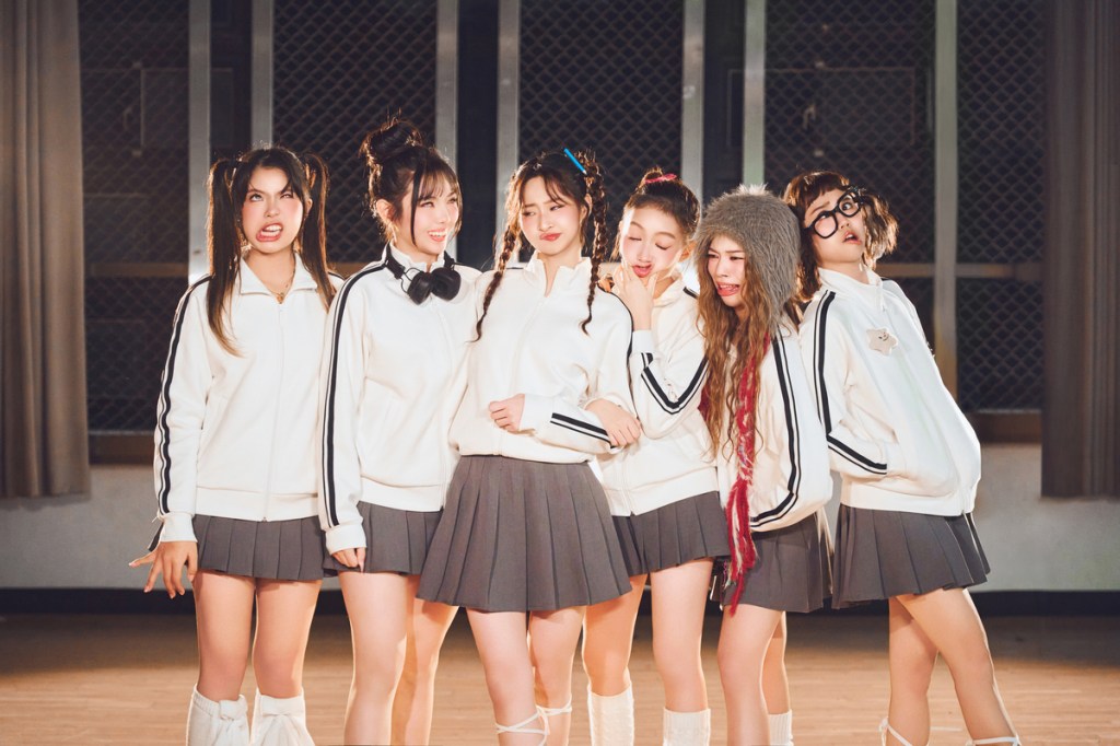 babyMINT（左起：丞妘、Vikky、熙妍、栩栩、粼粼、品妡）