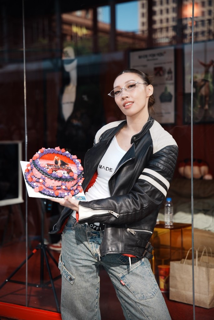 展開24小時馬拉松式特別企劃的 Karencici 迎接慶生 (照片提供:華納音樂)