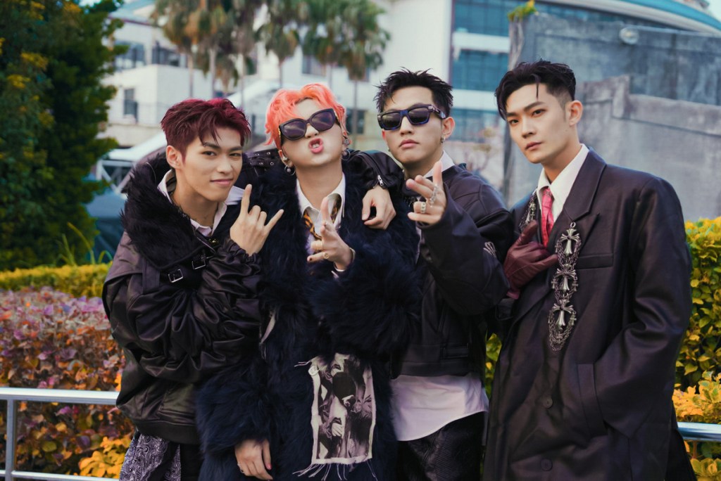 U:NUS為兩週年紀念日特別提供線上粉絲福利。(圖/滾石唱片提供)