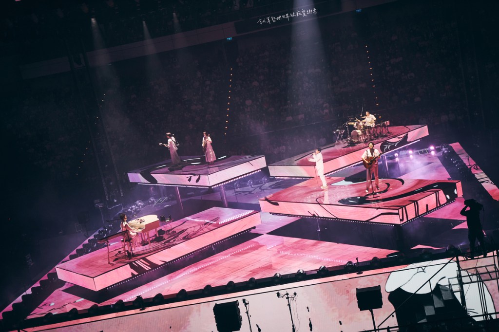 《二十年一刻》巡迴演唱會2025首場演出（緒風提供）
