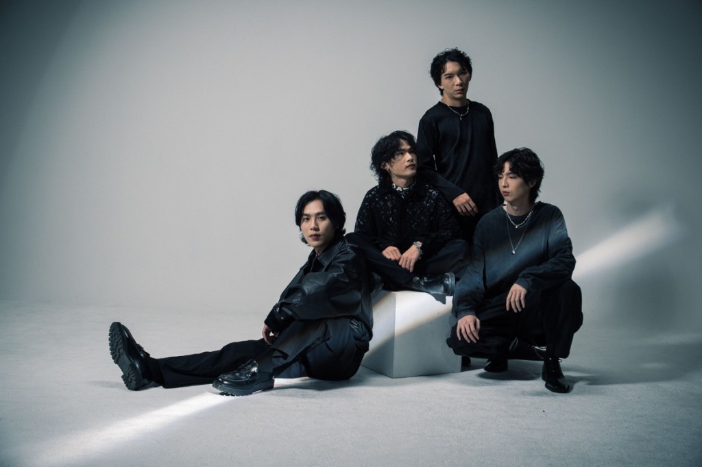 薄暮 左1 主唱佑星、左2吉他手ED、左3鼓手旻璋、左4貝斯手明倫