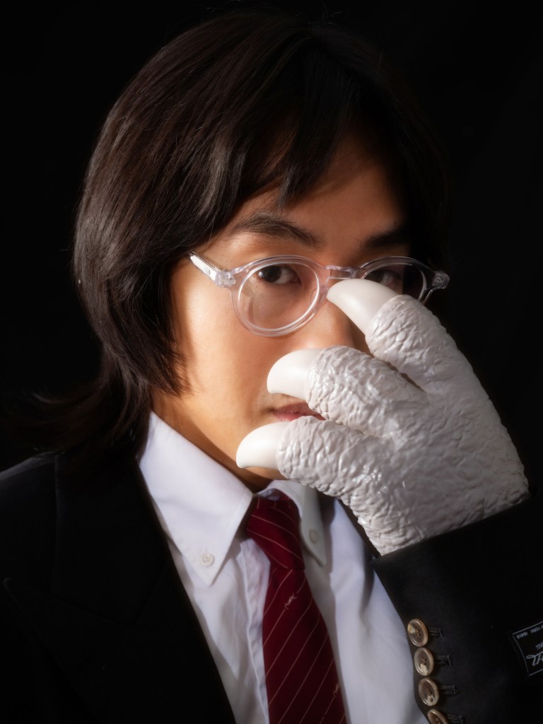 來自香港的「深情公子」Room307 於 3 月 7 日推出首張個人全創作專輯《MEMORY BOY》,邀請落日飛車主唱-曾國宏(國國)以及落日飛車長期合作的韓裔華僑混音師 James Fouren 擔任監製